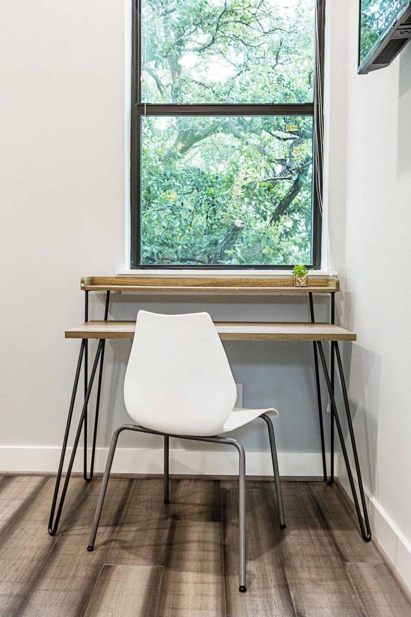 Montrose Guesthouse Suites By Dunyha Houston Eksteriør billede