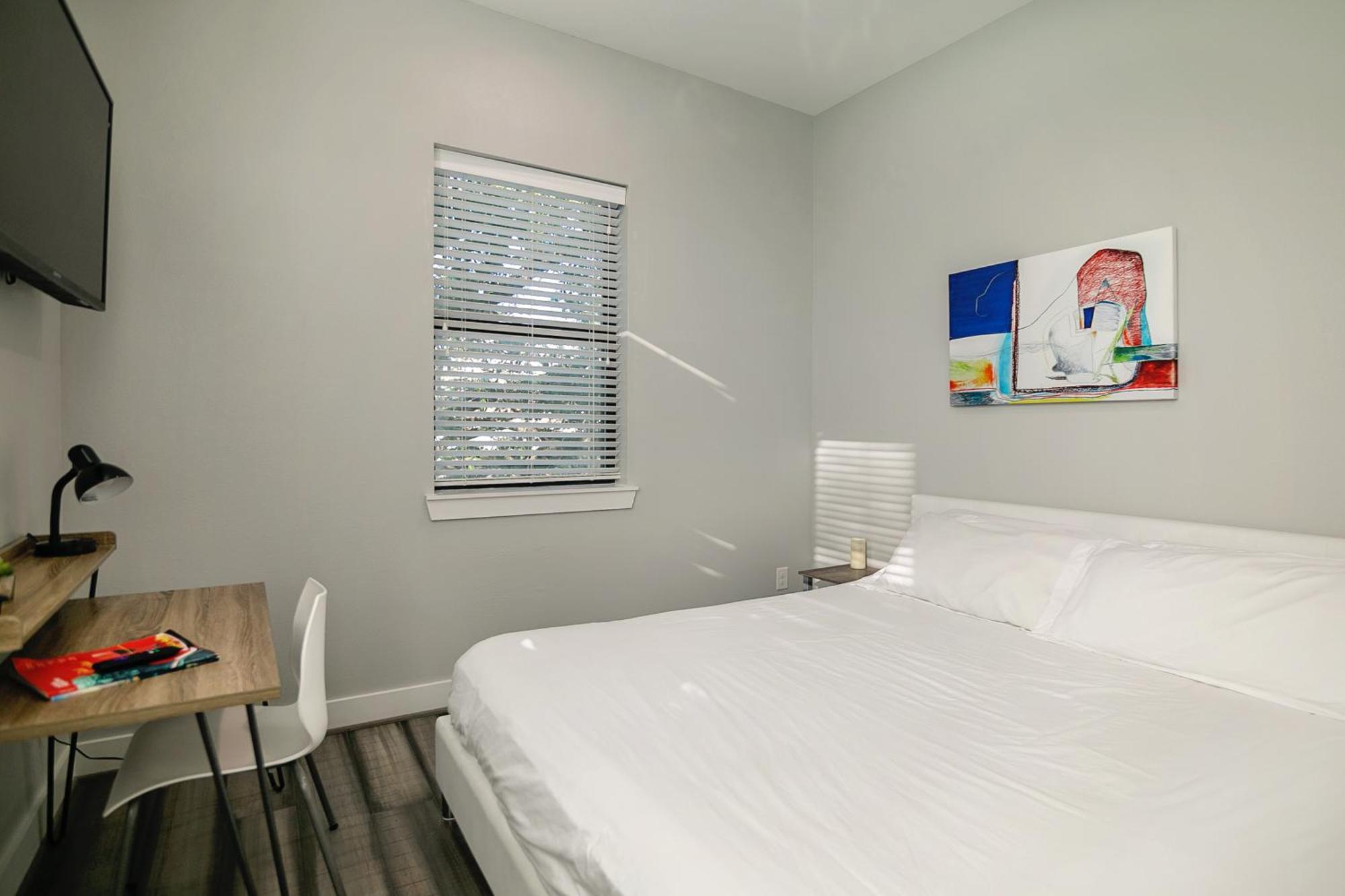 Montrose Guesthouse Suites By Dunyha Houston Eksteriør billede