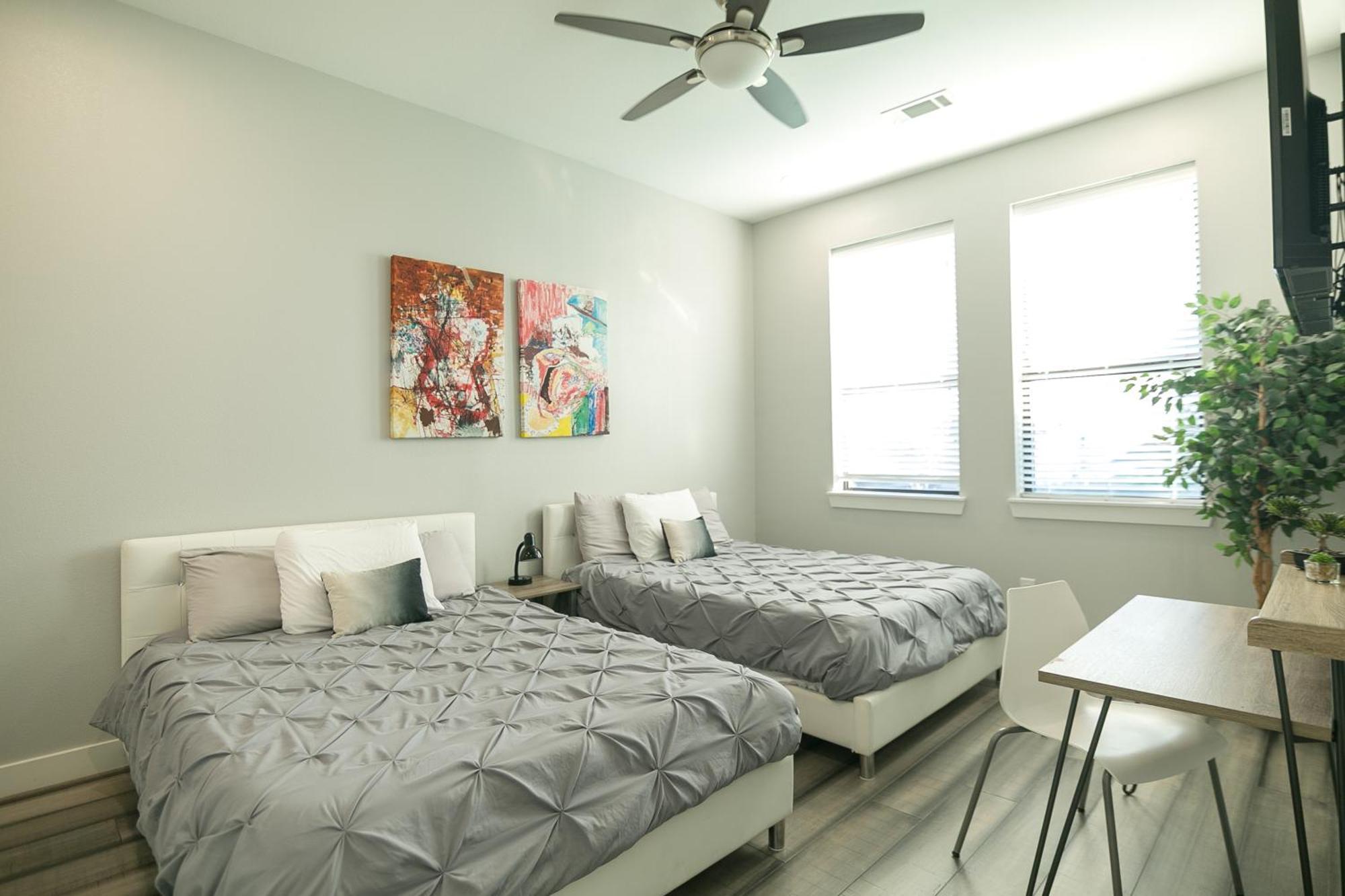 Montrose Guesthouse Suites By Dunyha Houston Eksteriør billede