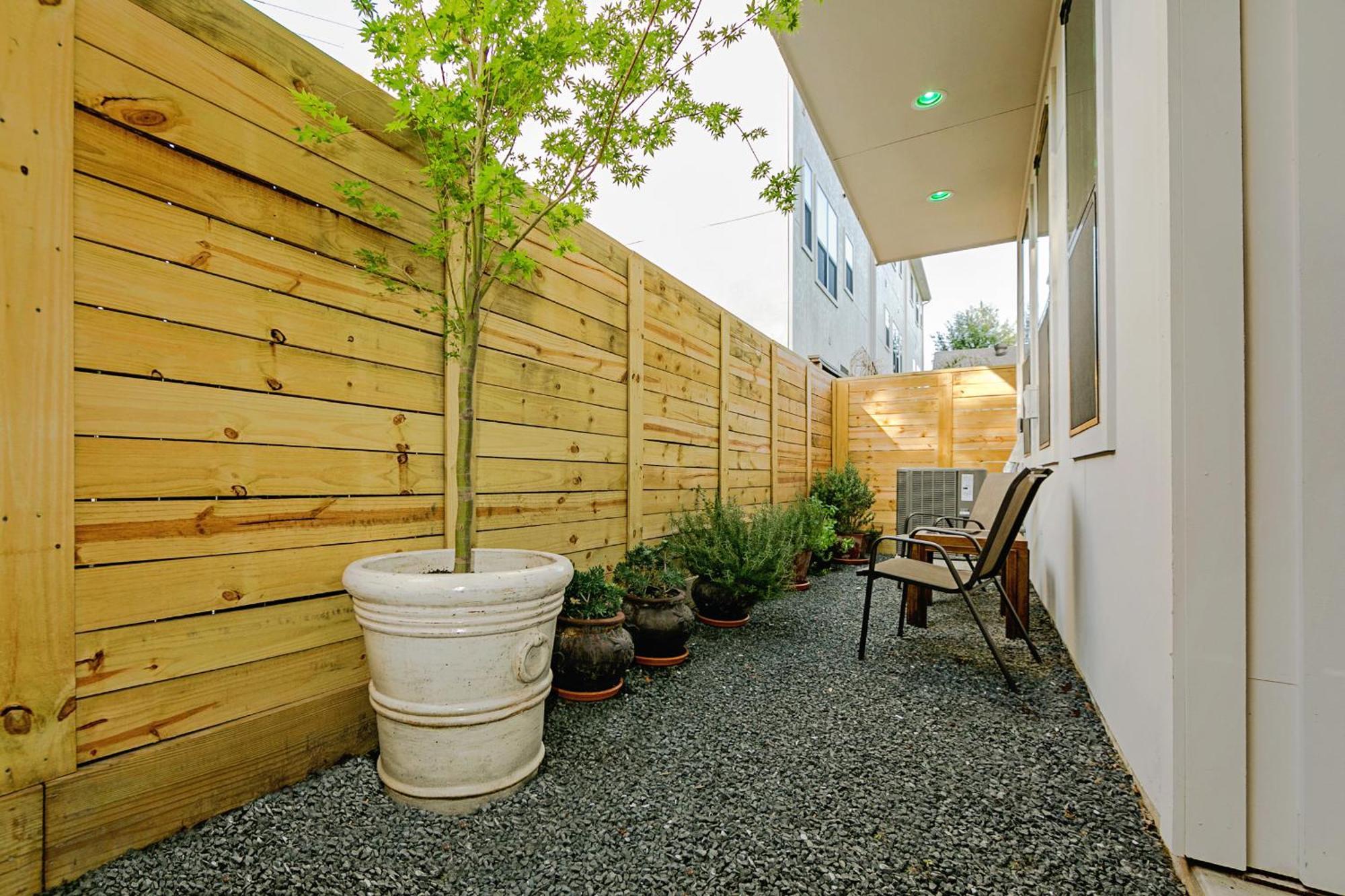 Montrose Guesthouse Suites By Dunyha Houston Eksteriør billede
